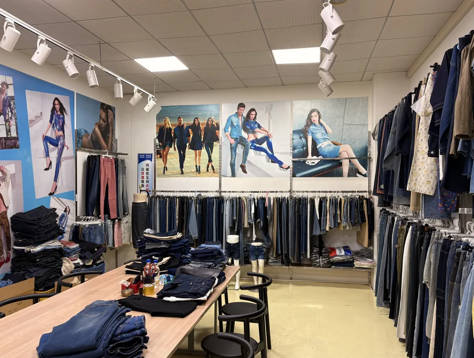 Denim development room supporting KG FASHION projects